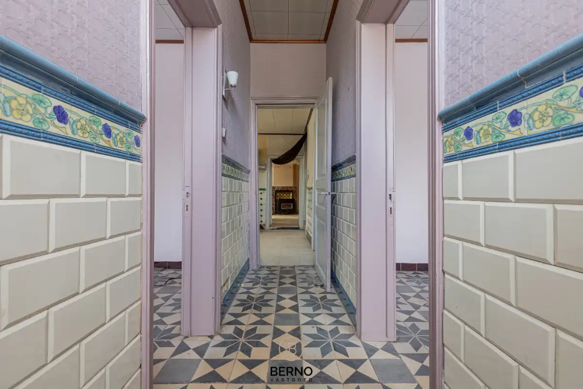 Totaal te renoveren woning op prachtig perceel van 1.170 m² foto 3