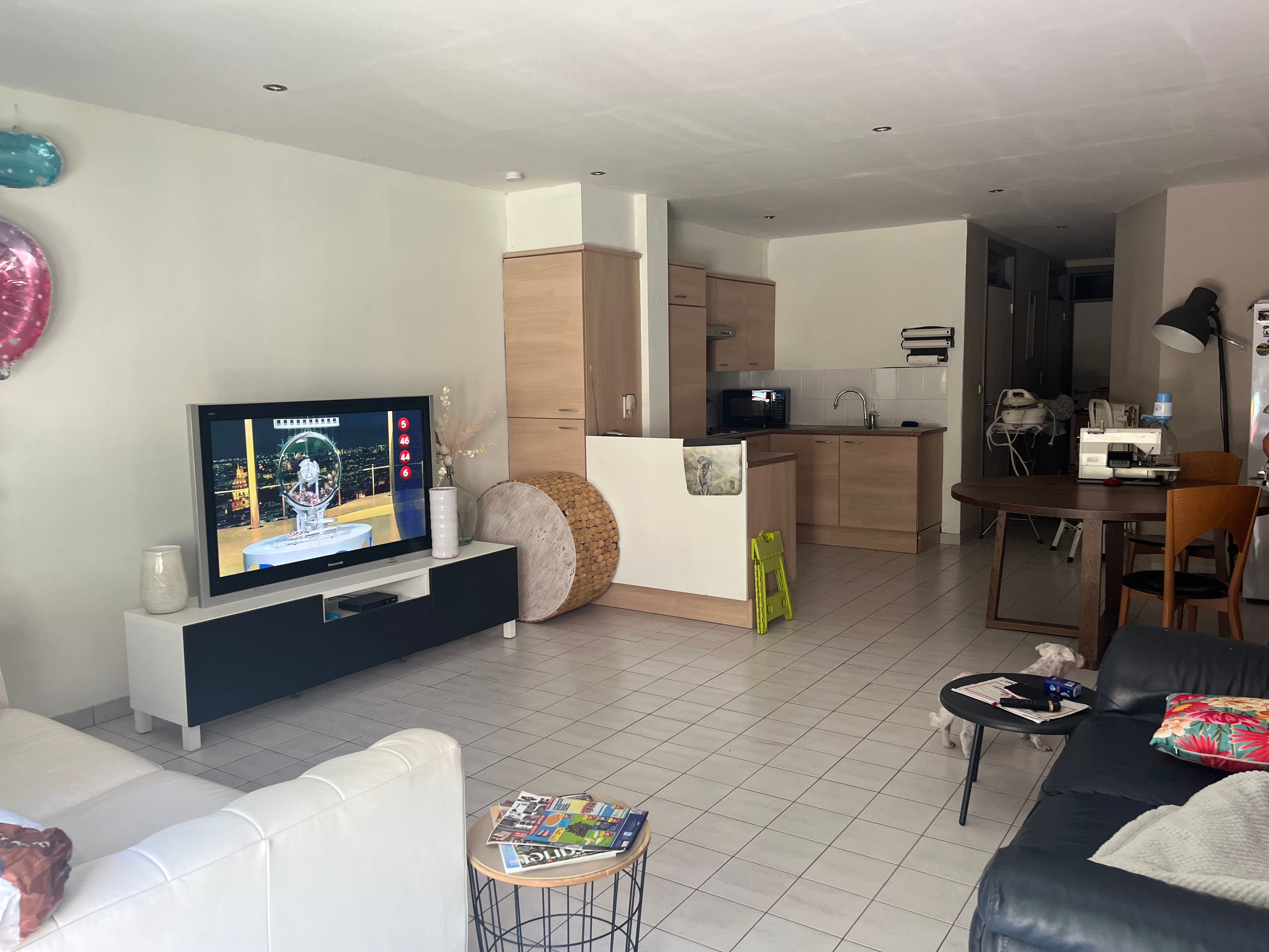 Te huur Eeklo, Gezellig gelijkvloers appartement met 1 slaapkamer, terras en garage op TOPligging foto 3