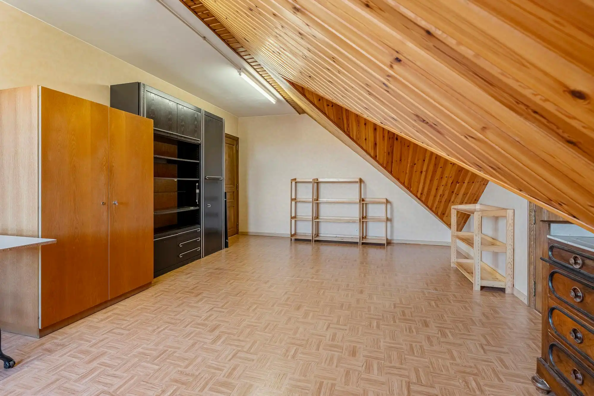 Ruime gezinswoning met praktijkruimte, 5 slaapkamers op 36a57ca centrum Diepenbeek foto 28