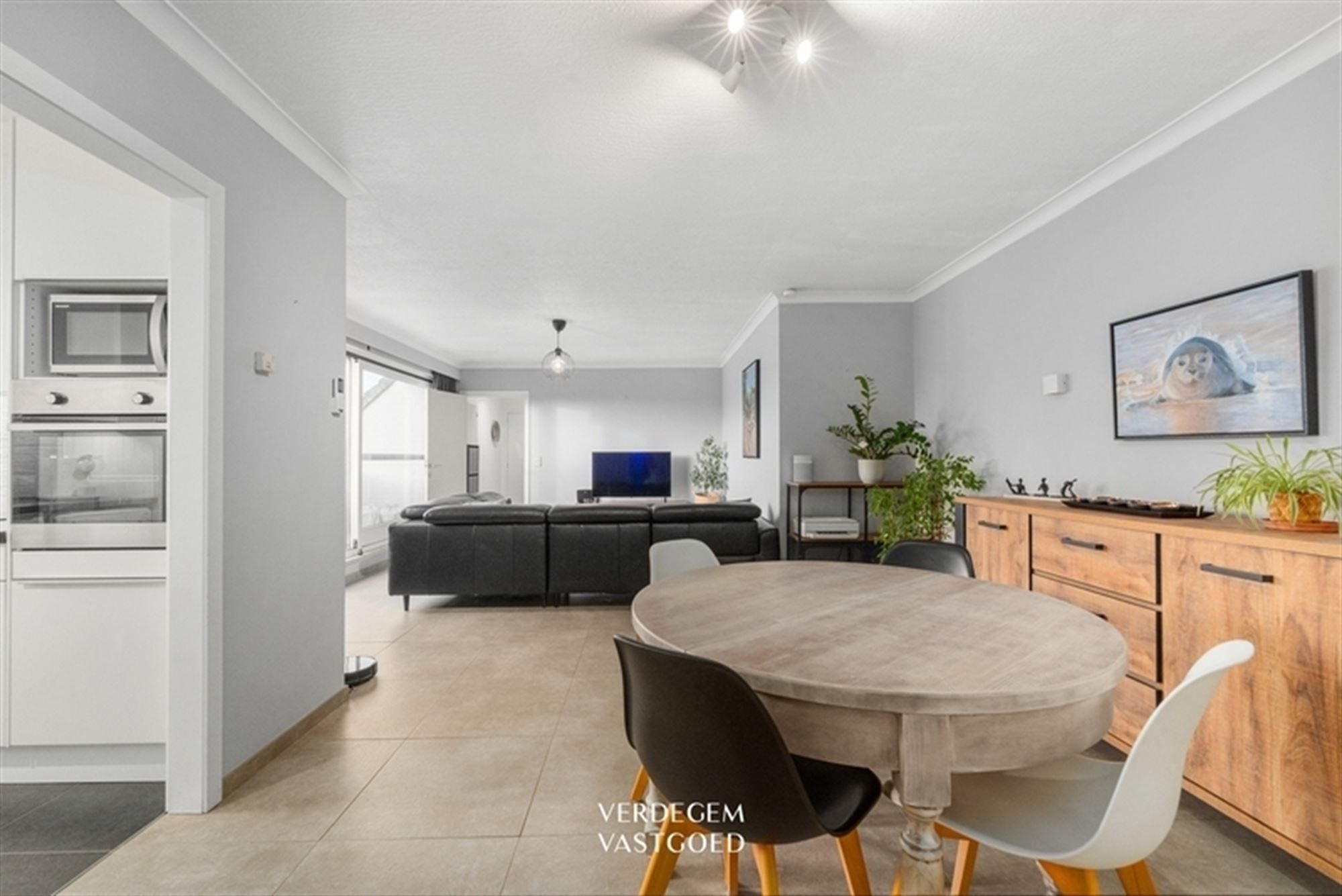 Klassevol en instapklaar appartement met 1 slpk, terras en autostaanplaats op een topligging foto 2