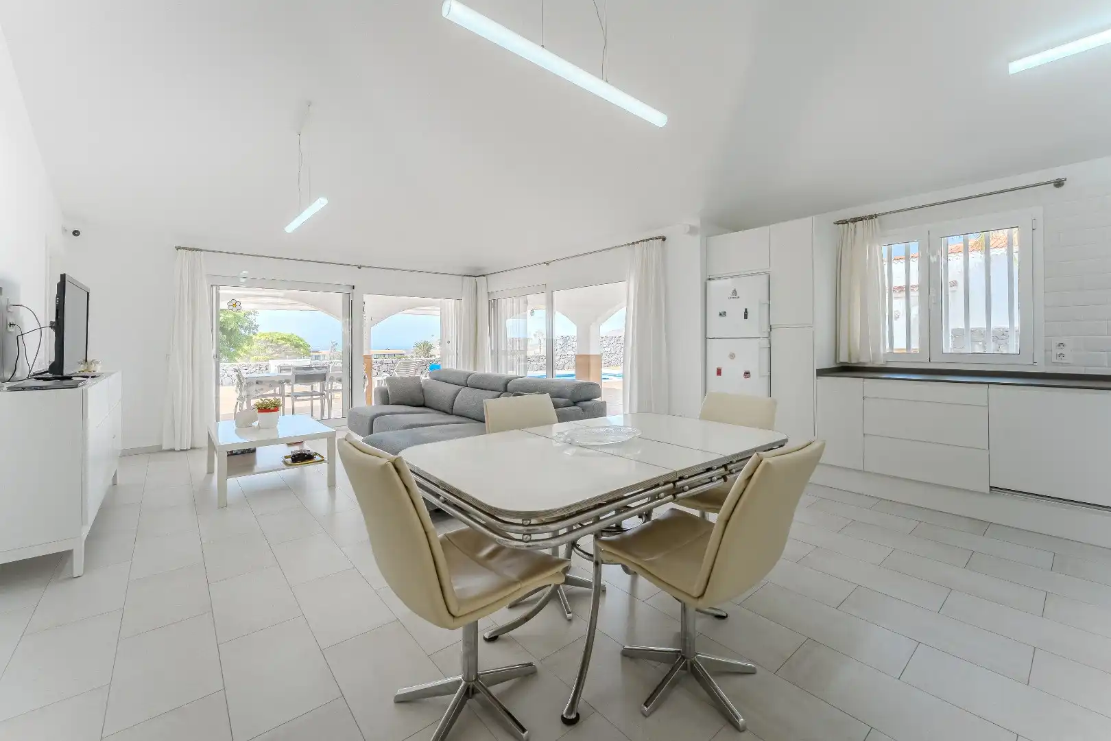 Buitengewone elegante villa aan golfbaan met zicht op zee! foto 10