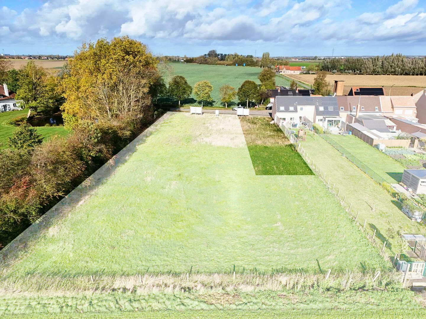 Mooi en zuidgericht stuk bouwgrond (558m²) voor halfopen bebouwing foto 5