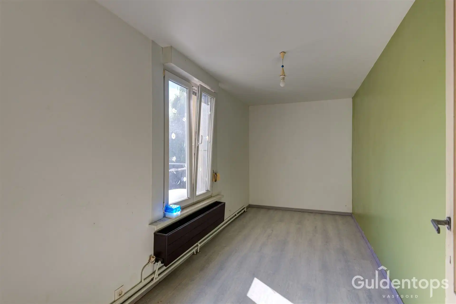 Te renoveren gezinswoning met 3 slaapkamers en grote tuin. foto 28