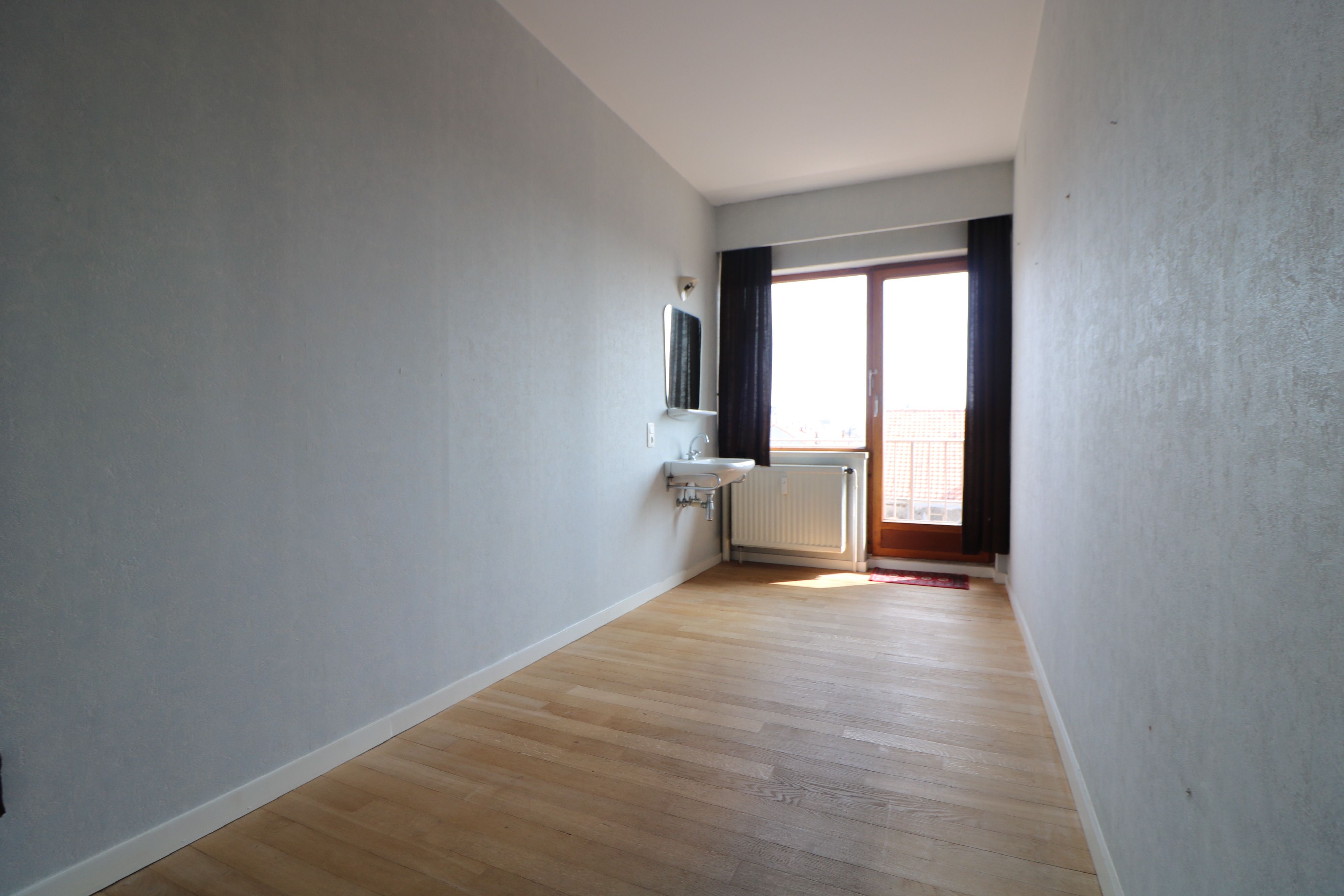 Lichtrijk 2-slaapkamerappartement met fenomenaal zicht op de jachthaven, polders en zee. foto 11