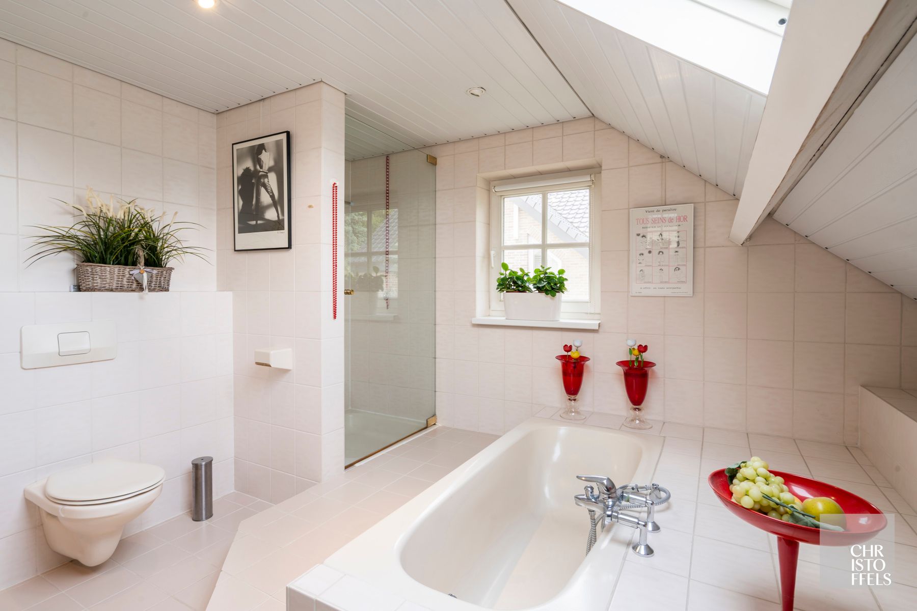 Residentieel gelegen woning (239m²) met 4 slaapkamers in Lanaken! foto 20