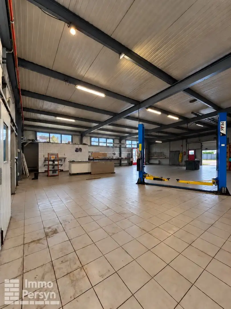 Handelspand (800m²!) + woonst (220m²) + Buitenruimte (600m2) foto 11