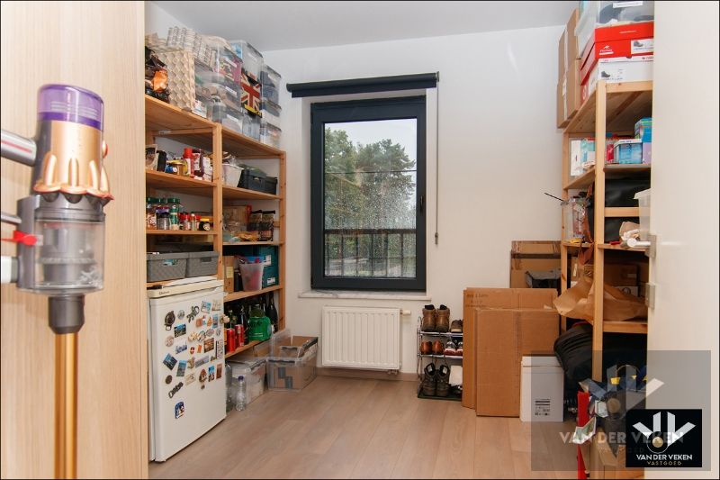 Ruim appartement met overdekt terras op gunstige locatie in Hasselt foto 15