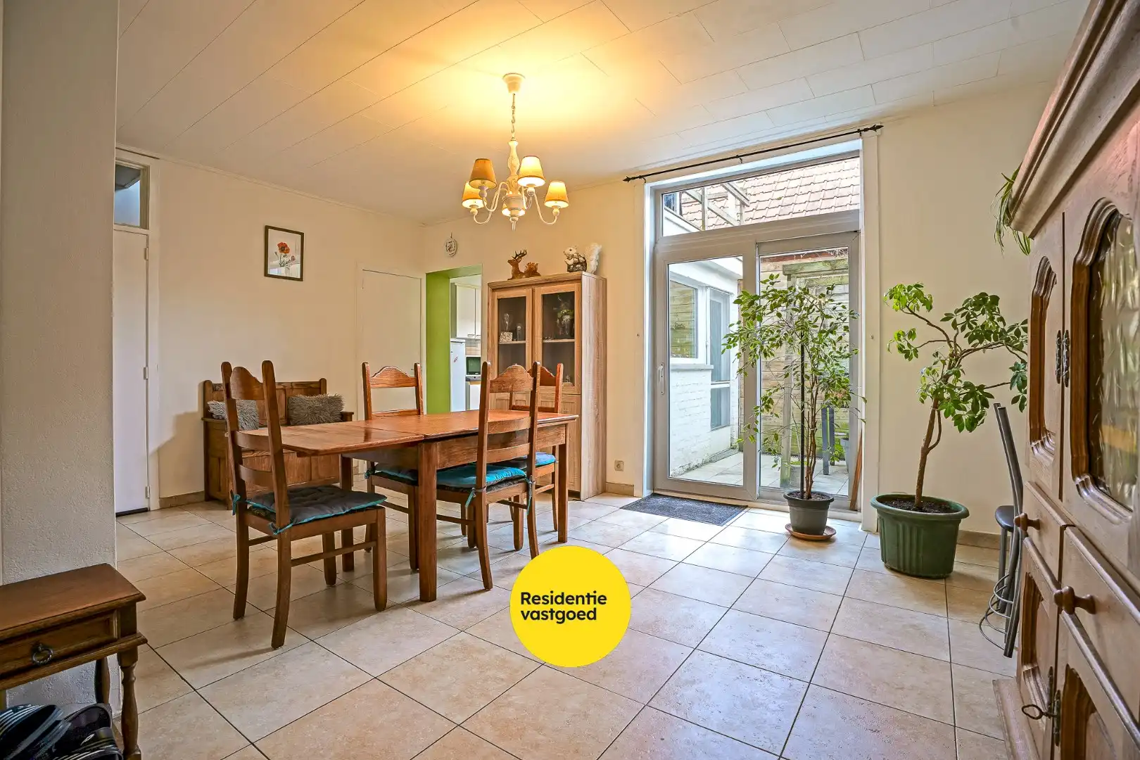 Instapklare woning in hartje Diksmuide, met zicht op het stadspark! foto 6