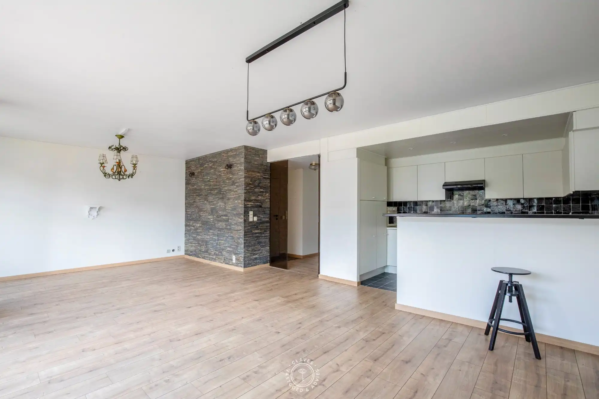 Ruim 3-slaapkamerappartement op interessante centrale ligging in Sint-Niklaas foto 4