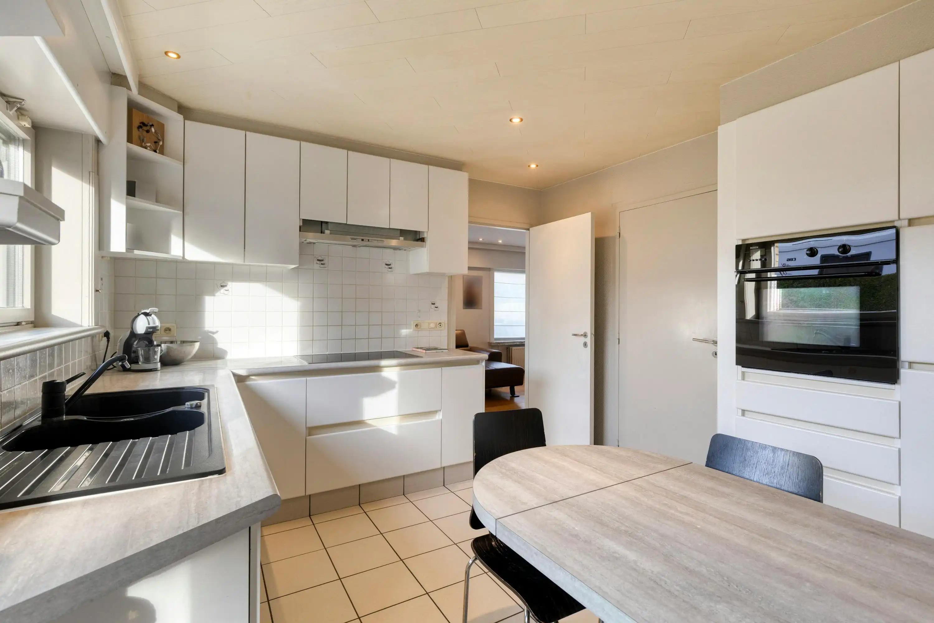 Instapklare bungalow op 898m² te koop in Wevelgem! foto 4