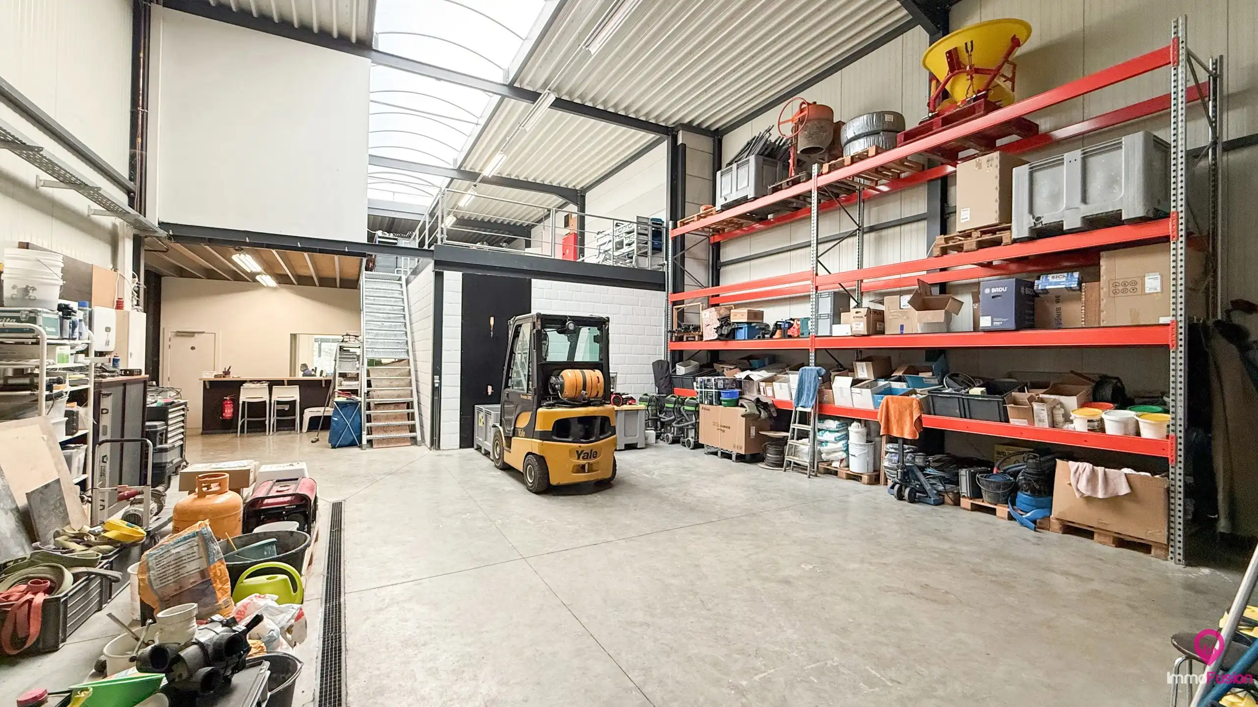 Veelzijdig industrieel pand met ruime woonst en zonnepanelen foto 24