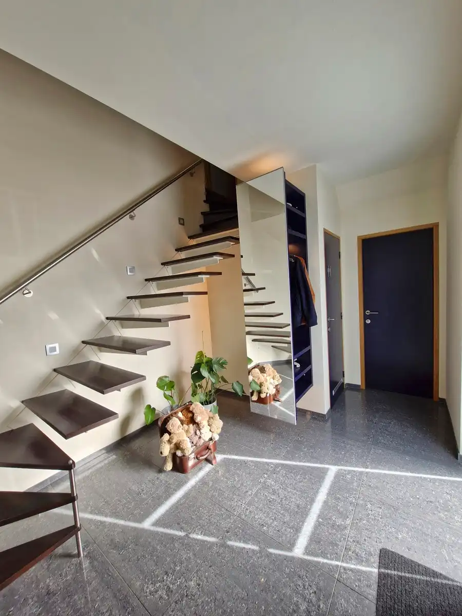 Uitzonderlijke woning met zwemvijver en 4 slaapkamers te Lede! foto 3