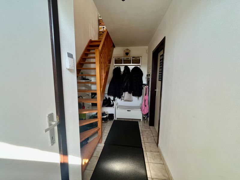 HALFOPEN BEBOUWING MET DRIE SLAAPKAMERS EN GARAGE TE WONDELGEM foto 2