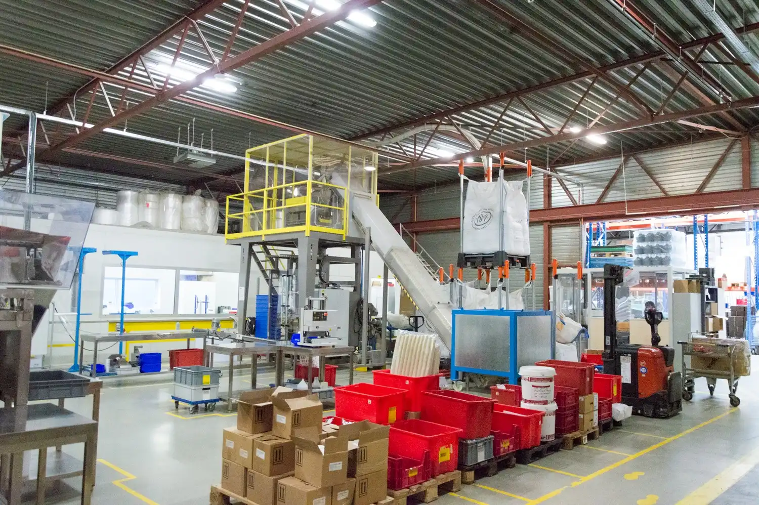 Industrieel-magazijn-logistiek te koop foto 18