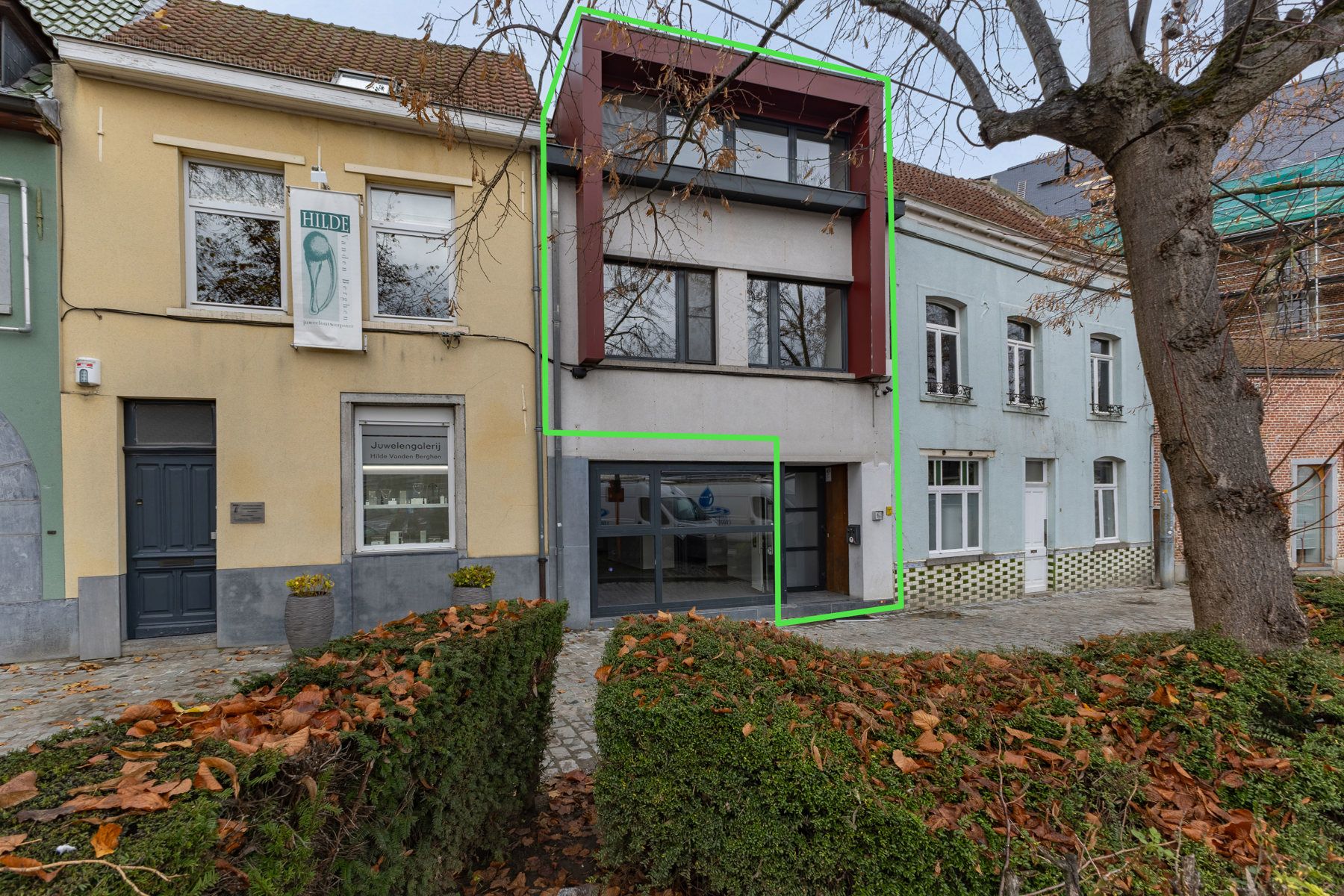 Commercieel gelijkvloers met duplex in centrum Halle foto 12