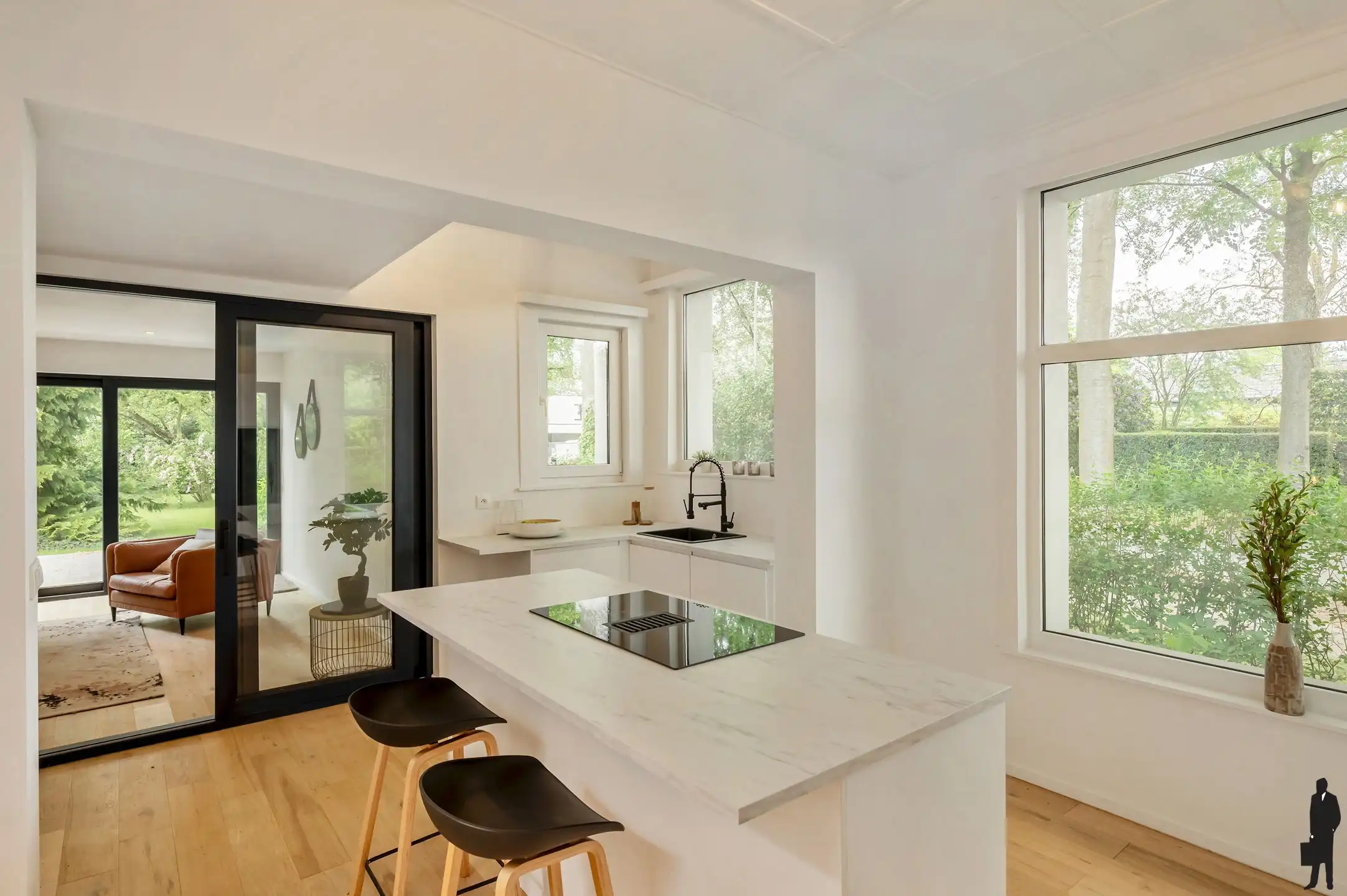 Gerenoveerde woning op ca. 520m2 met 3 slaapkamers en bureau foto 12