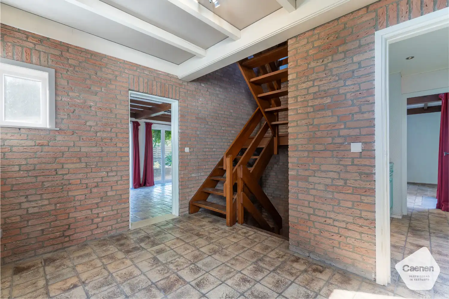 Te renoveren villa met 3 slaapkamers, 2 badkamers, sauna en ruime tuin foto 21