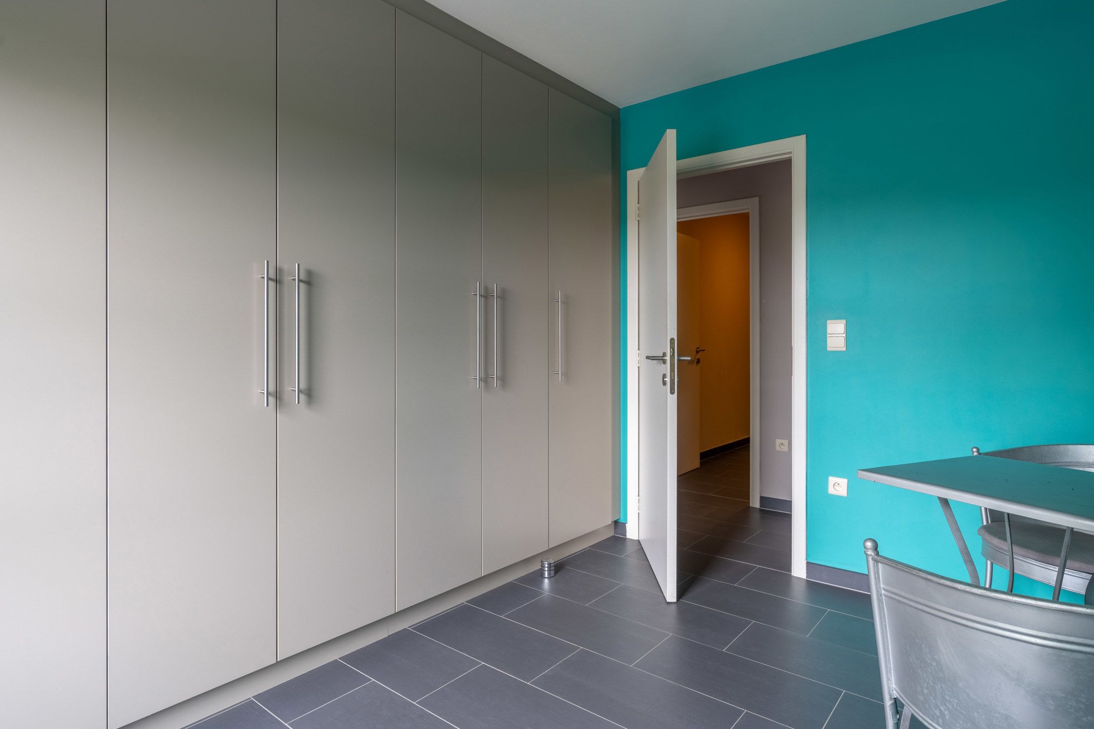 Verrassend ruime gezinswoning met 6 slaapkamers, 2 badkamers en garage. foto 22