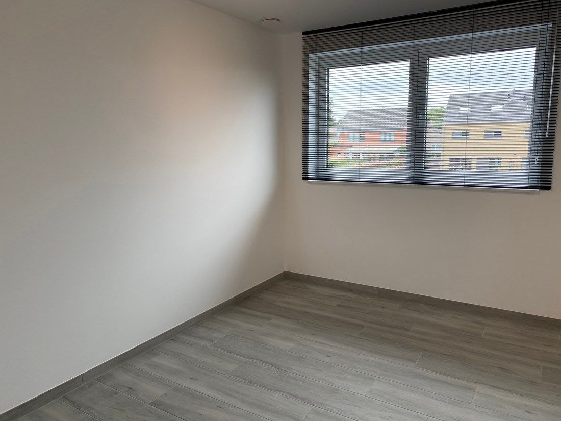 Moderne nieuwbouwwoning  net buiten het centrum van Zolder foto 12