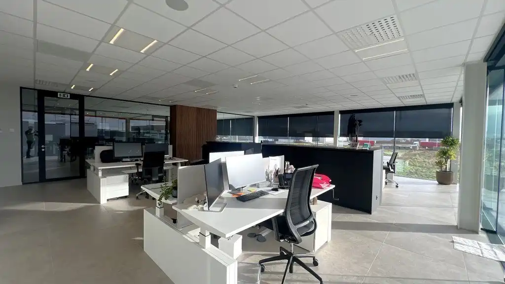 High-end bedrijfsgebouw te huur op bedrijventerrein E17/4 in Lokeren foto 12