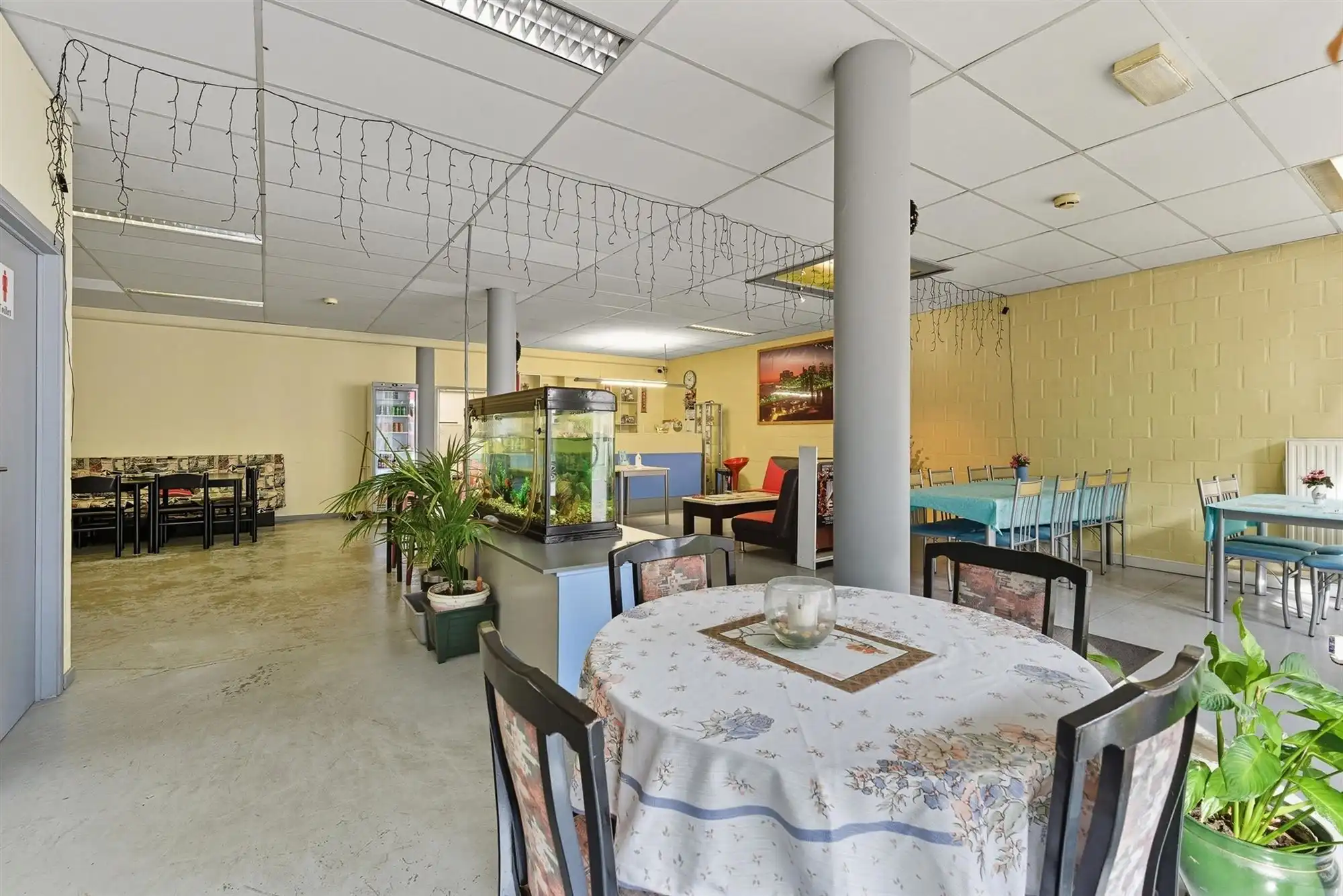 RUIM HANDELSPAND VAN 210M² MET OPEN FLEXIBELE INDELING IN KOERSEL CENTRUM foto 7