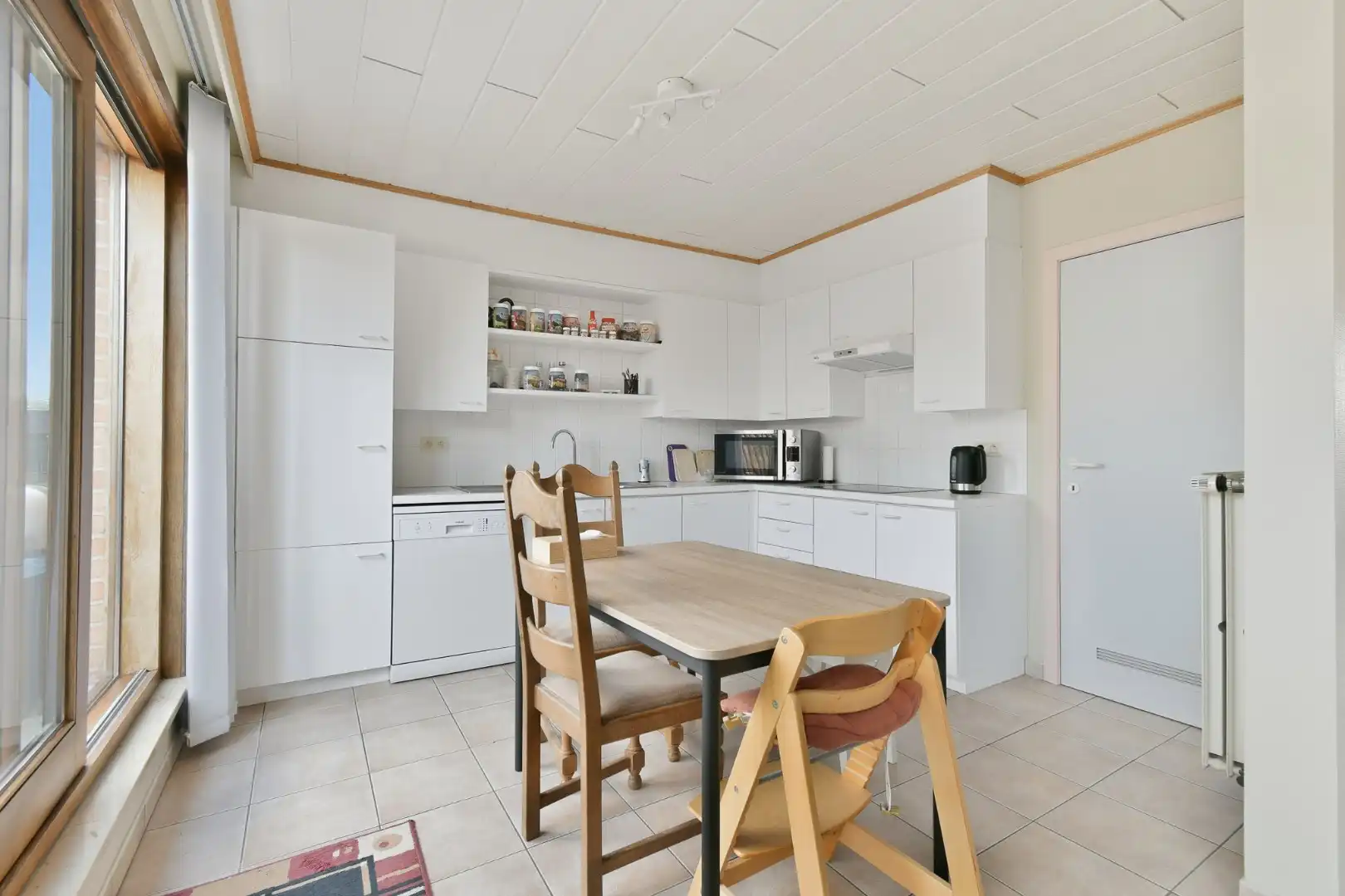 Uitstekend onderhouden appartement met zuidgericht terras te Oudenburg foto 5