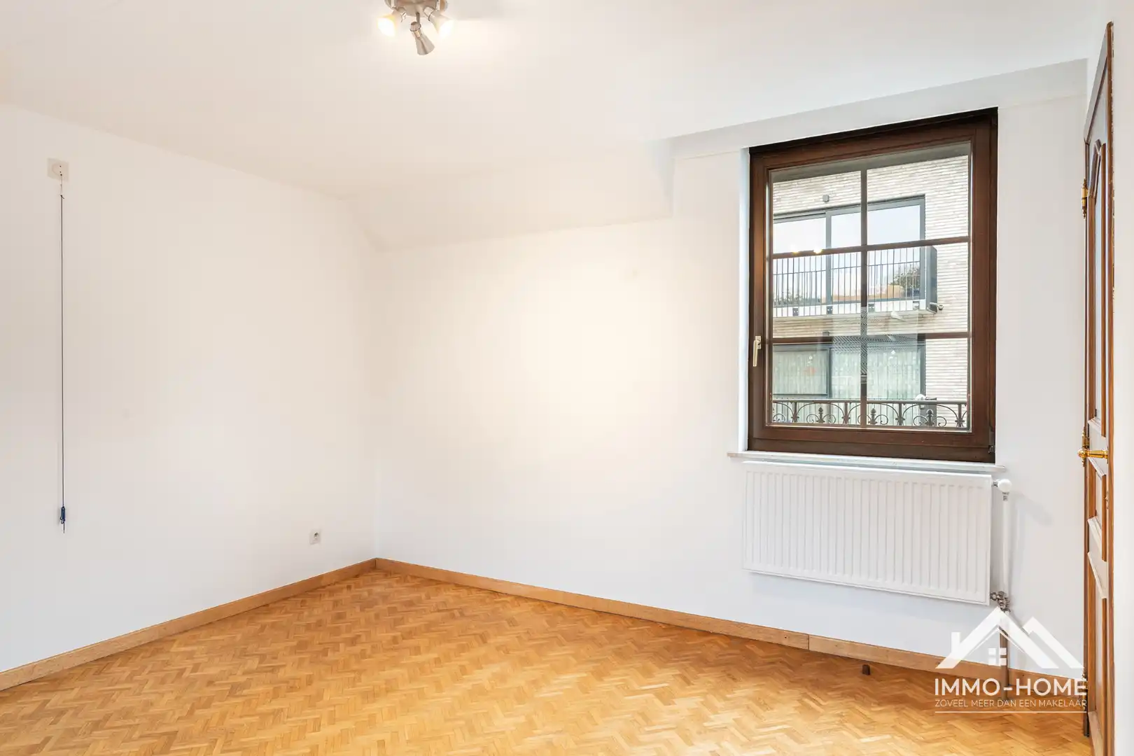 Instapklare duplex met ruim terras in hartje Lokeren foto 19