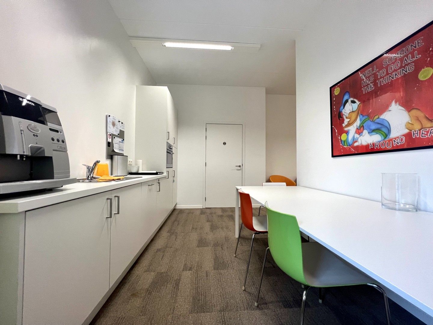 Moderne kantoorruimte op AAA-locatie met uitstekende zichtbaarheid foto 5