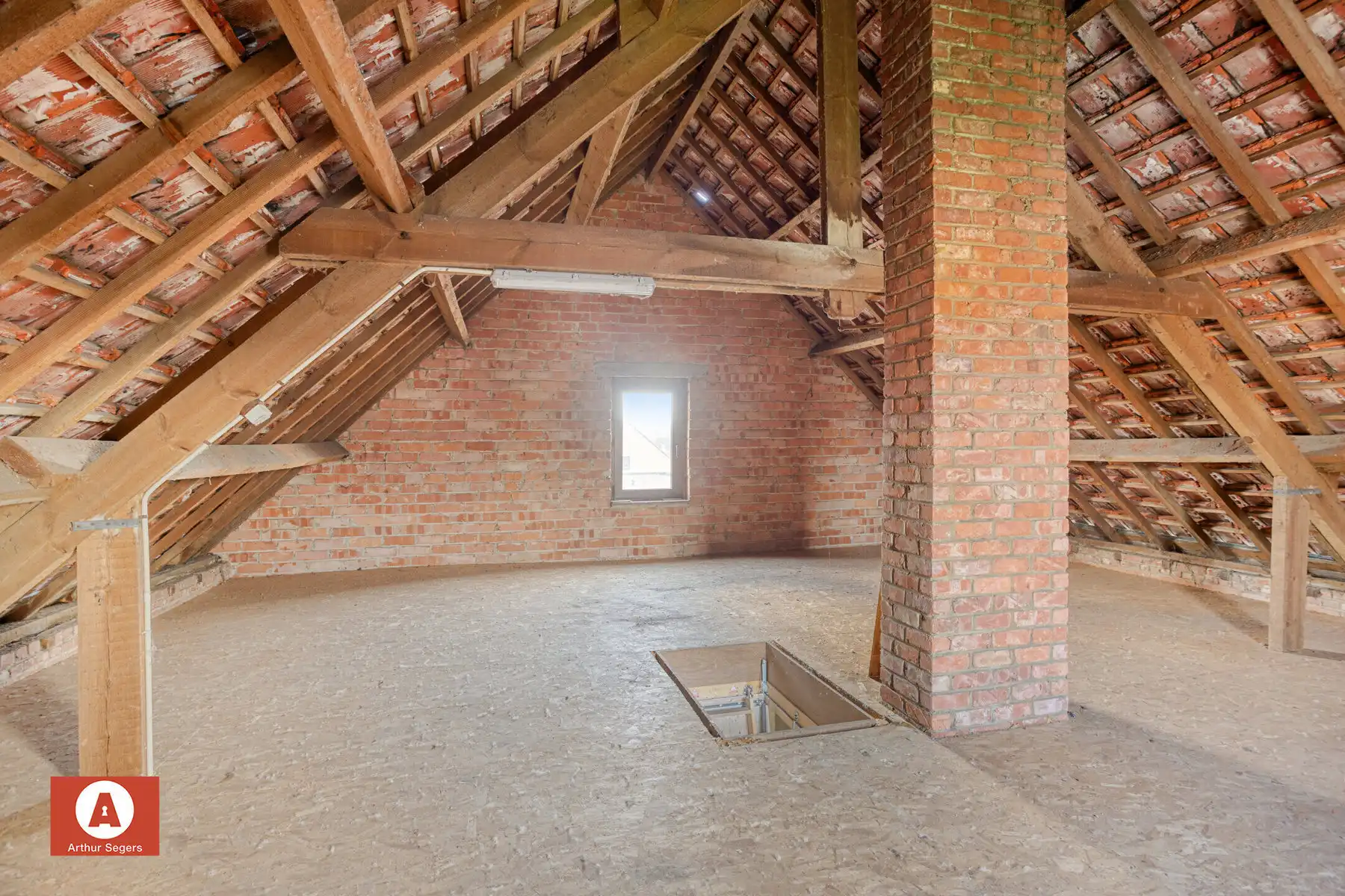 Halfopen bebouwing op zeer centrale ligging foto 23