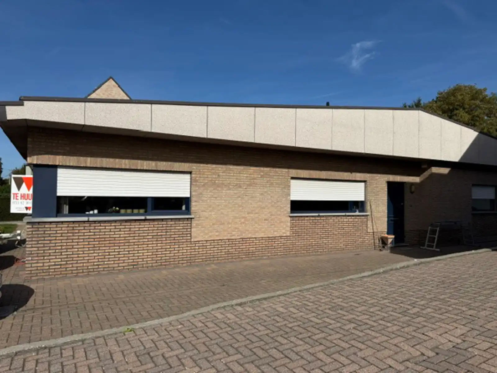 Te huur: Halfopen bungalow met tuin te Gijzegem foto 2