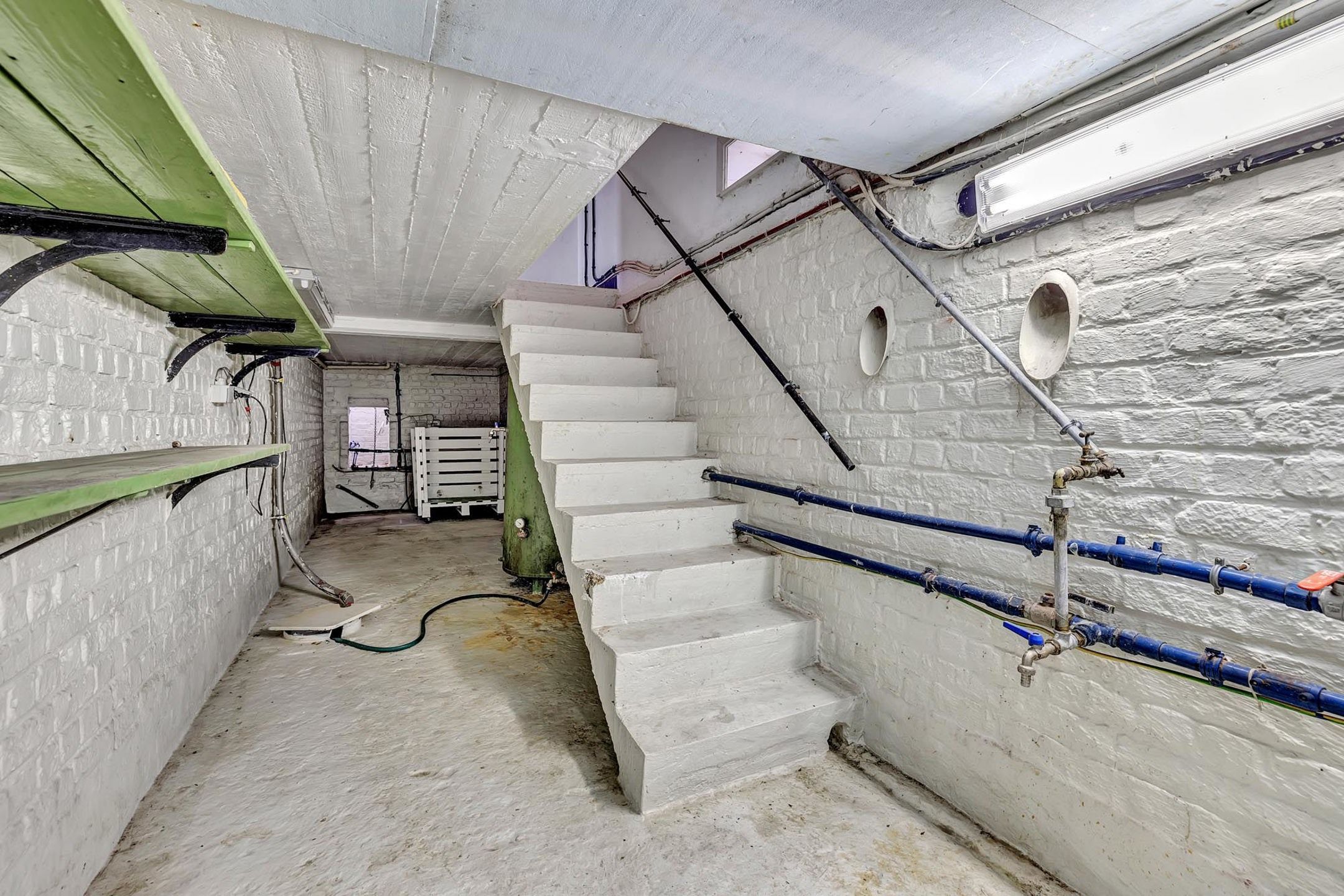 Ruime landelijk gelegen woning met veel potentieel foto 24
