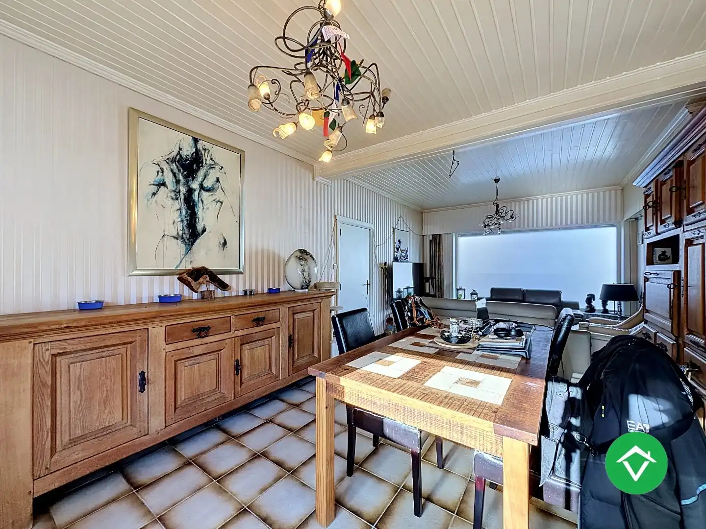 Woning met 3 slaapkamers en 2 garages te Eernegem foto 4