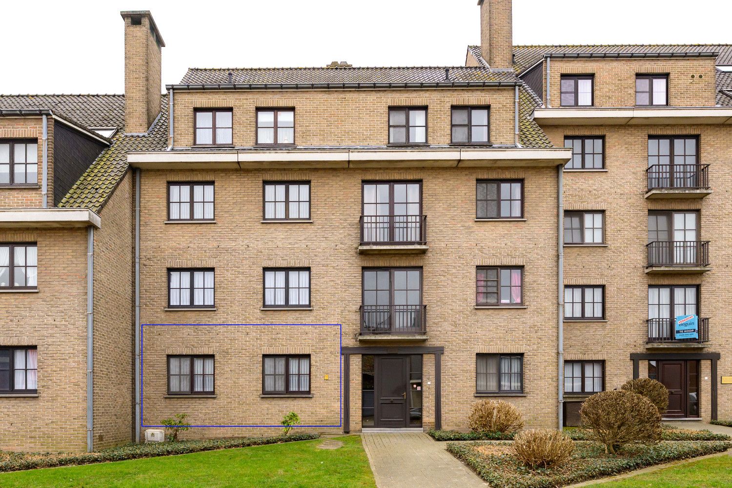 Gelijkvloers appartement in "Residentie Hof ter Leie" te Harelbeke. foto {{pictureIndex}}