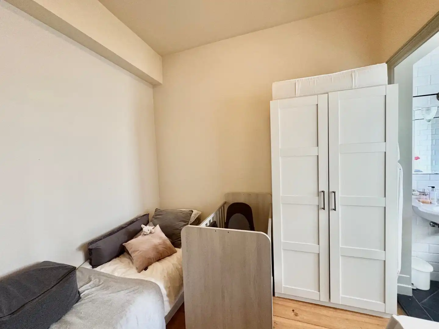 Ruim en stijlvol 2-slaapkamerappartement met terras foto 8