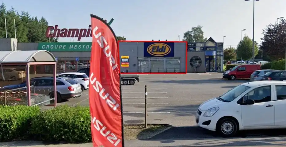 OPBRENGSTEIGENDOM NABIJ CARREFOUR, MULTIPHARMA, ... foto {{pictureIndex}}