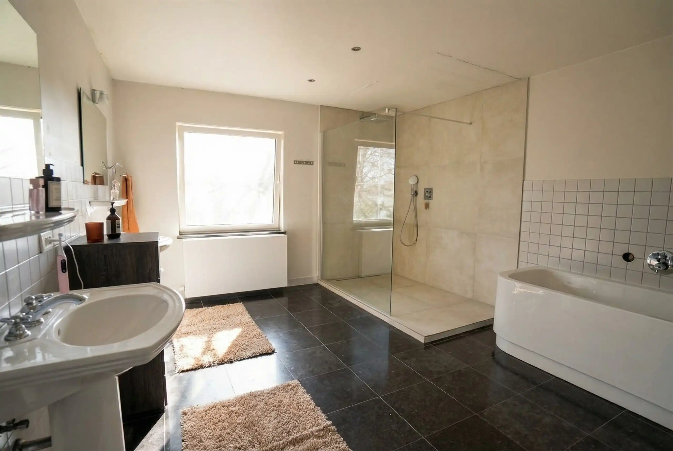 Droomvilla met zwembad op 1391 m² - 4 slaapkamers en bureel foto 21