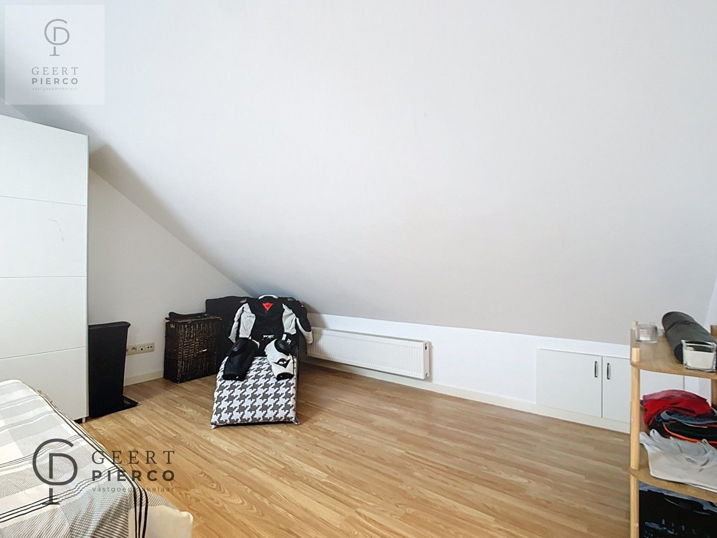 Gerenoveerde woning met leuke tuin. foto 18