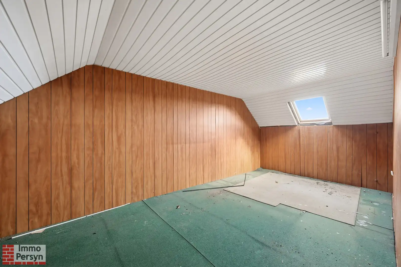 Te renoveren woning met zuidtuin en achteringang met garages foto 18