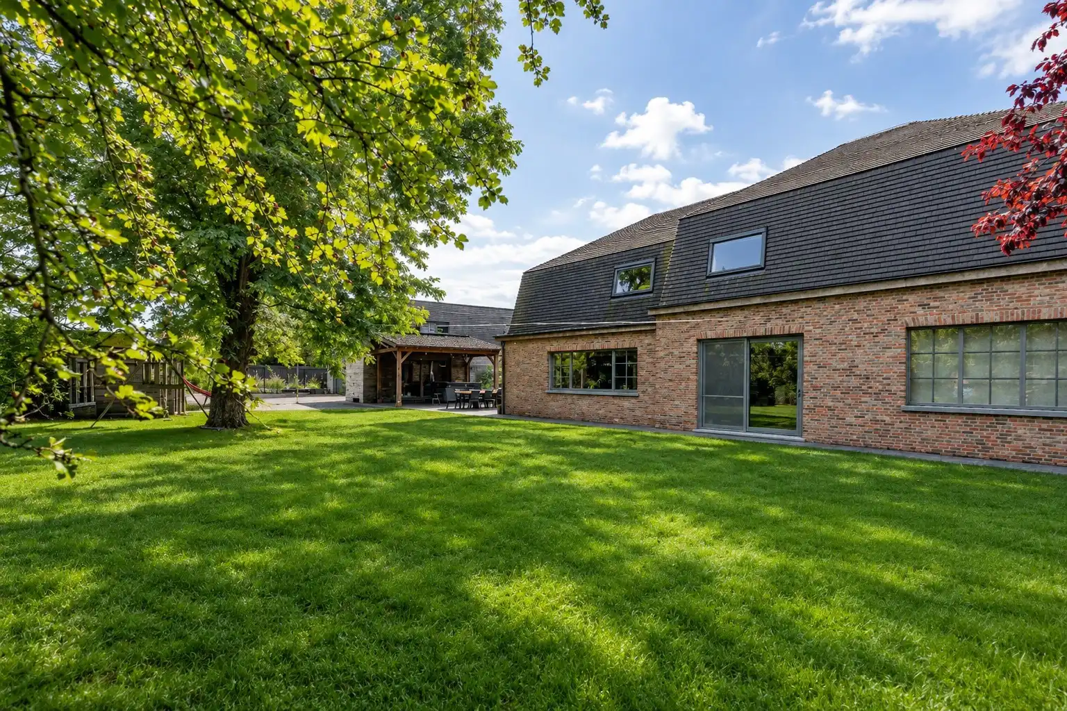 WONING (240 m²) met LOODS (143 m²) op HOEKPERCEEL VAN 1.027 m² foto 26
