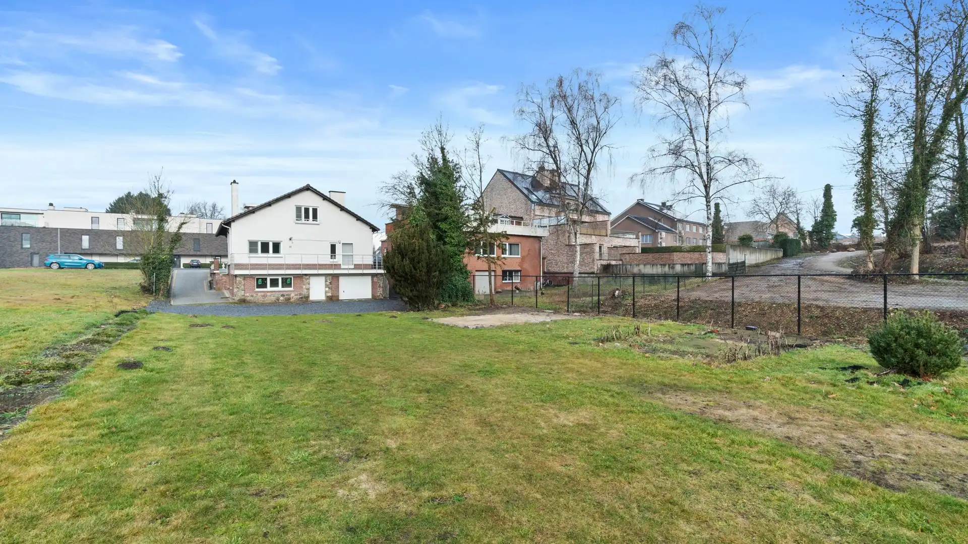 Vrijstaande woning op een perceel van 16a 25ca foto 5