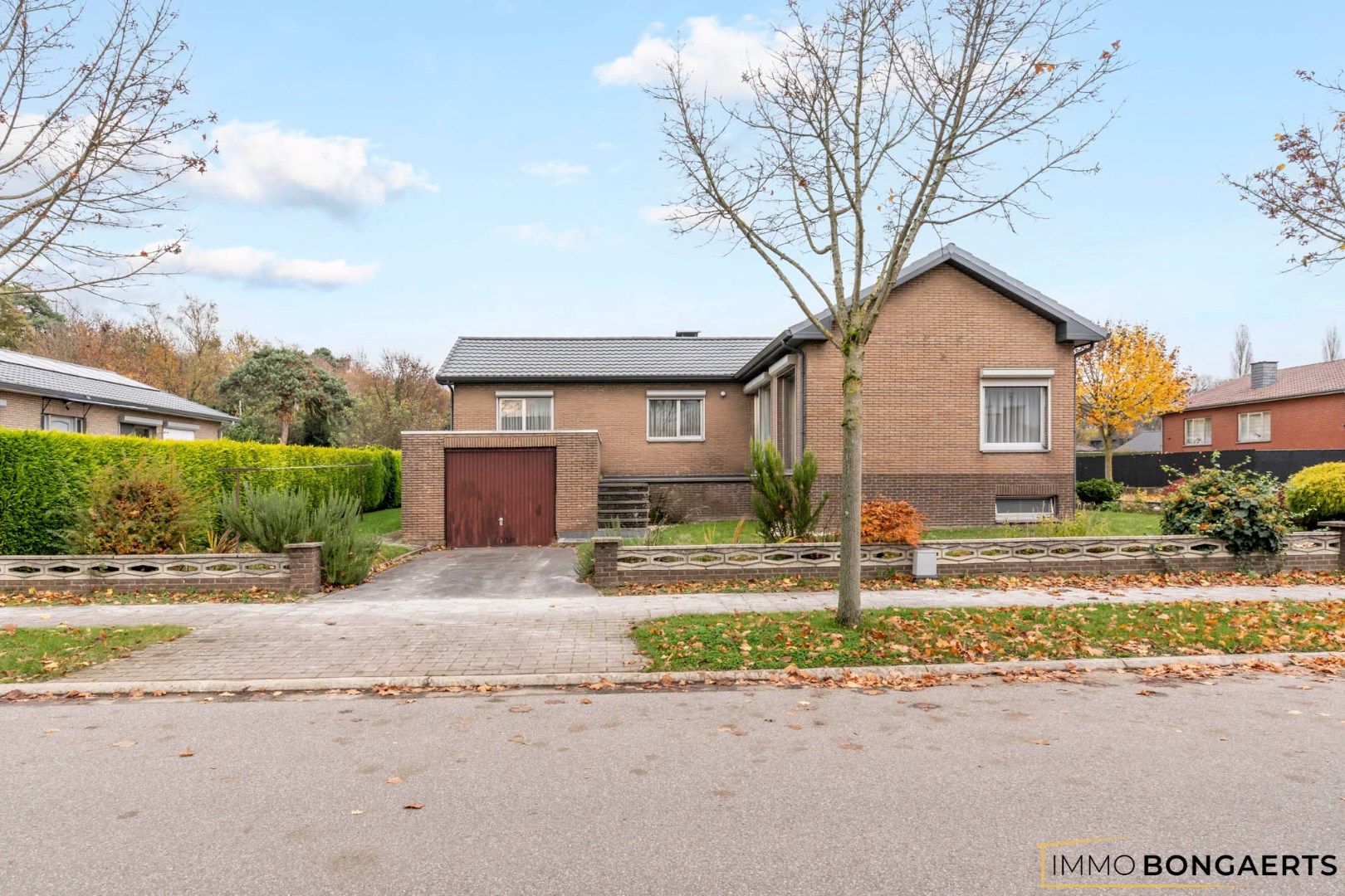 Ruime woning met tuin, garage en 3 slaapkamers in Genk. foto 18