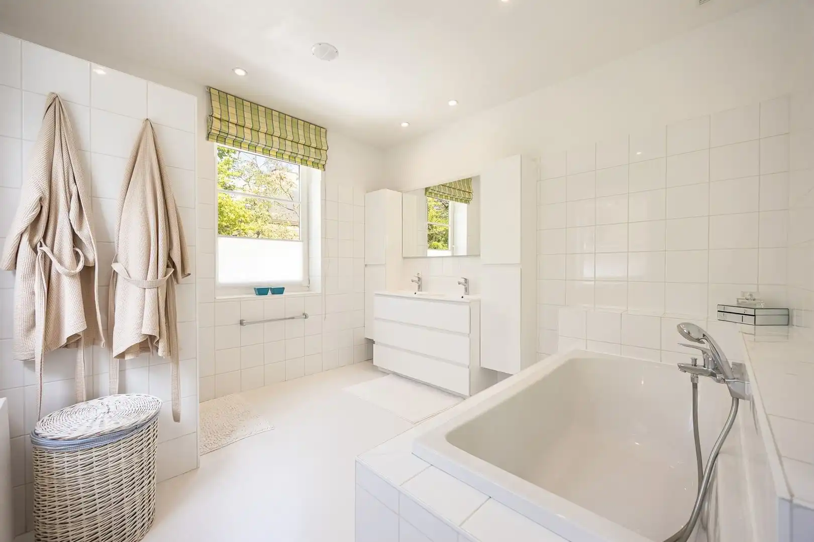 Exclusieve architectenvilla met zwembad in de prestigieuze Bellemondwijk foto 23