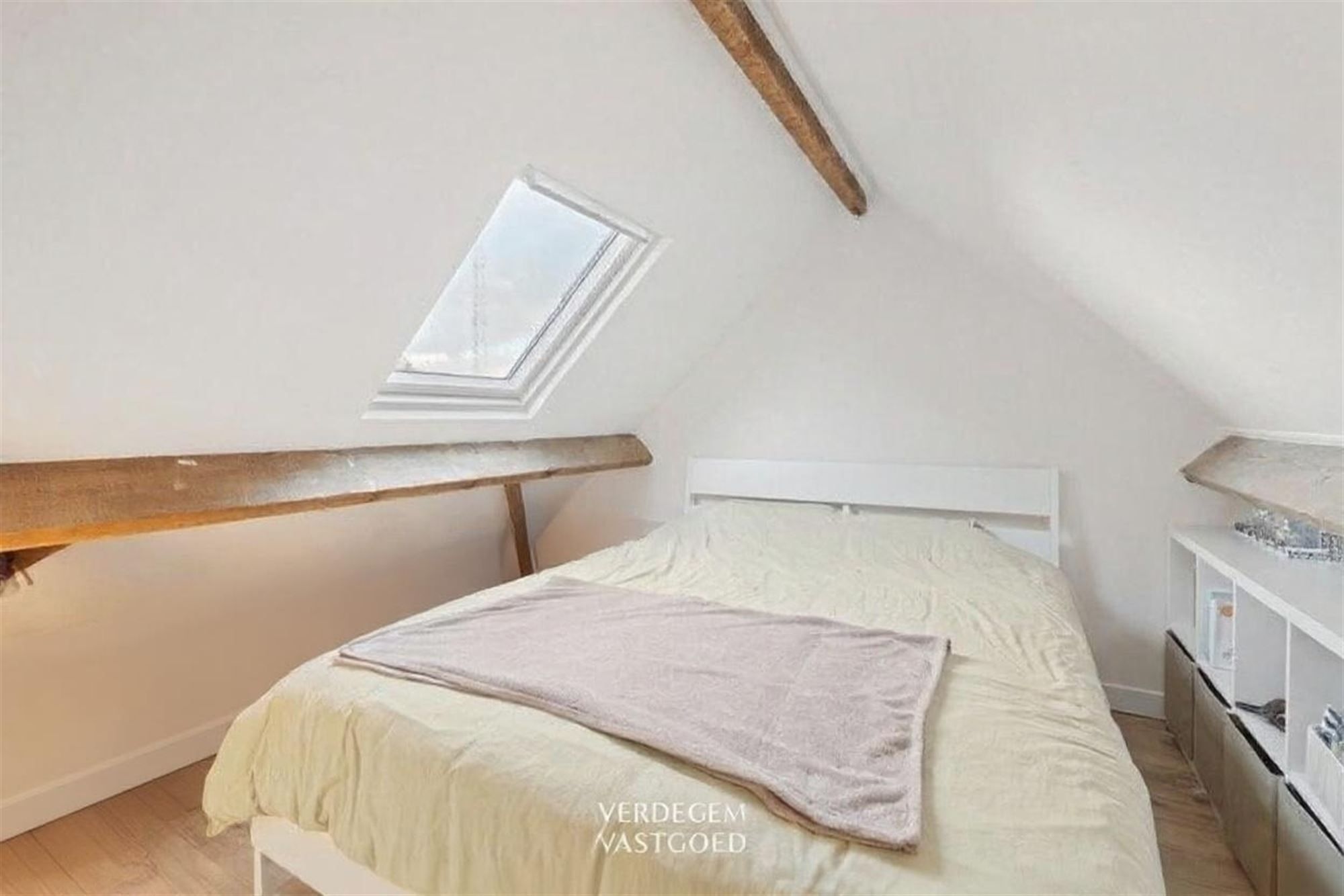 Gezellige gezinswoning met tuin en werkplaats in het centrum foto 12