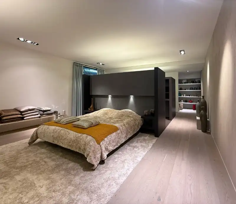 Magazijn met showroom te huur foto 7