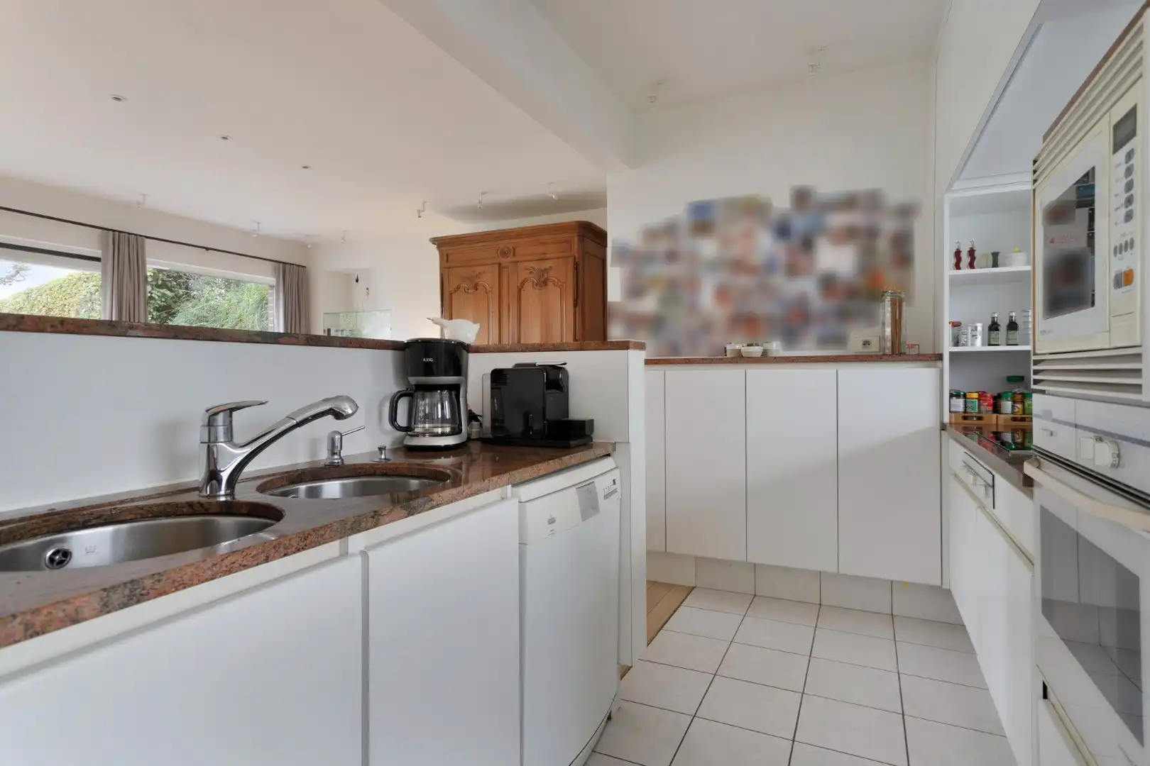 Prachtige, unieke woning met mooie tuin in het centrum van Wevelgem! foto 9