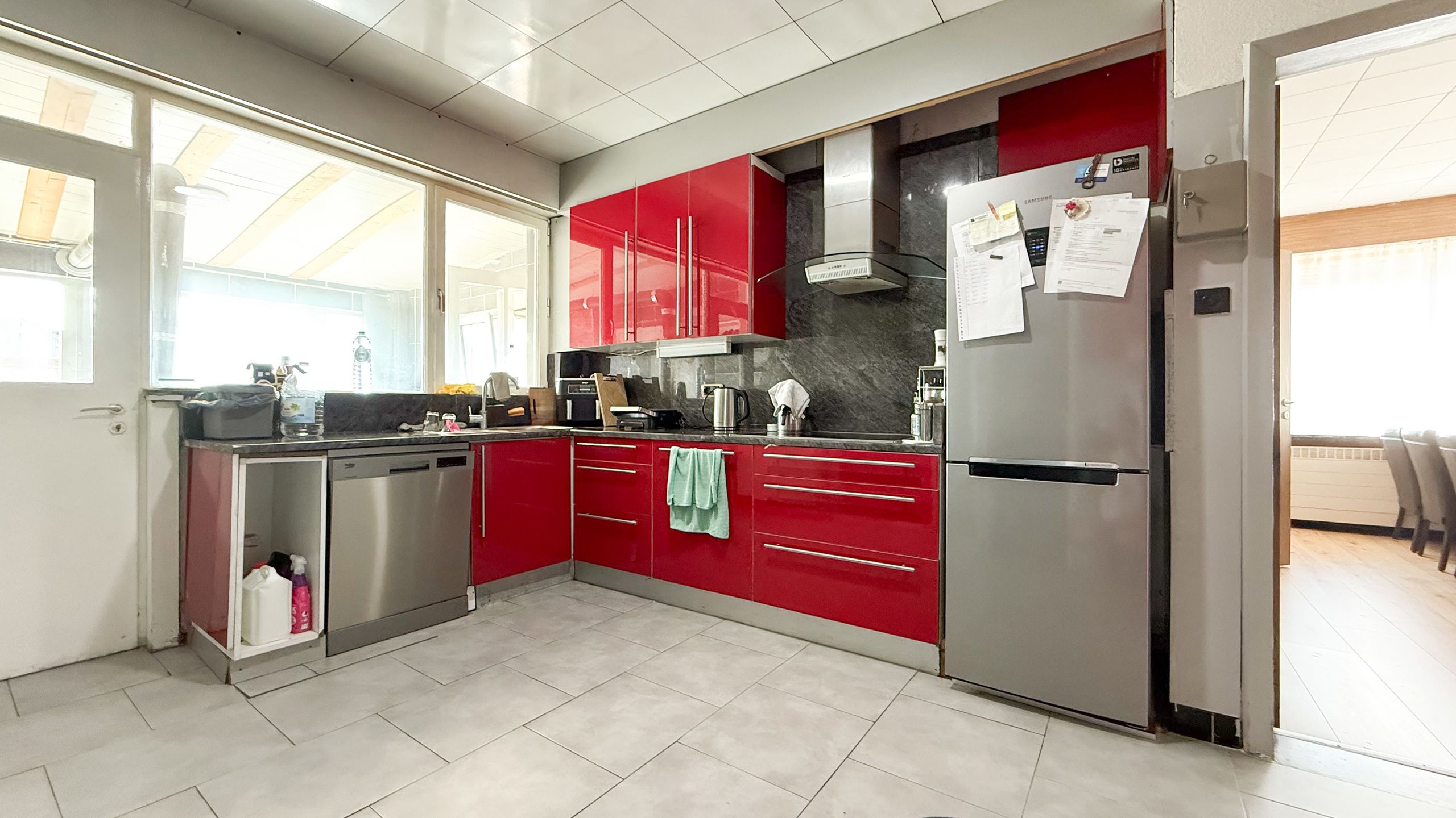 Vrijstaande woning met hangar en groot stuk grond-13.000m²! foto 11