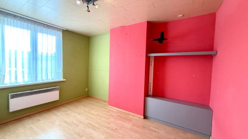 Gezellige te renoveren rijwoning met 4 kamers en garage foto 10