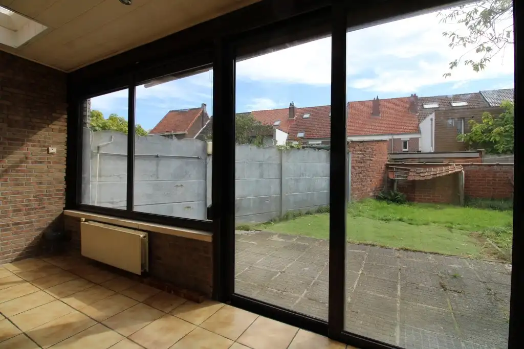 Zeer mooie halfopen woning met garage op gunstige ligging foto 15