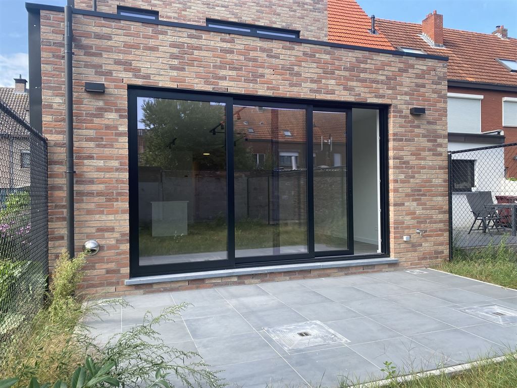 Moderne nieuwbouwwoning in rustige doodlopende straat. foto 9