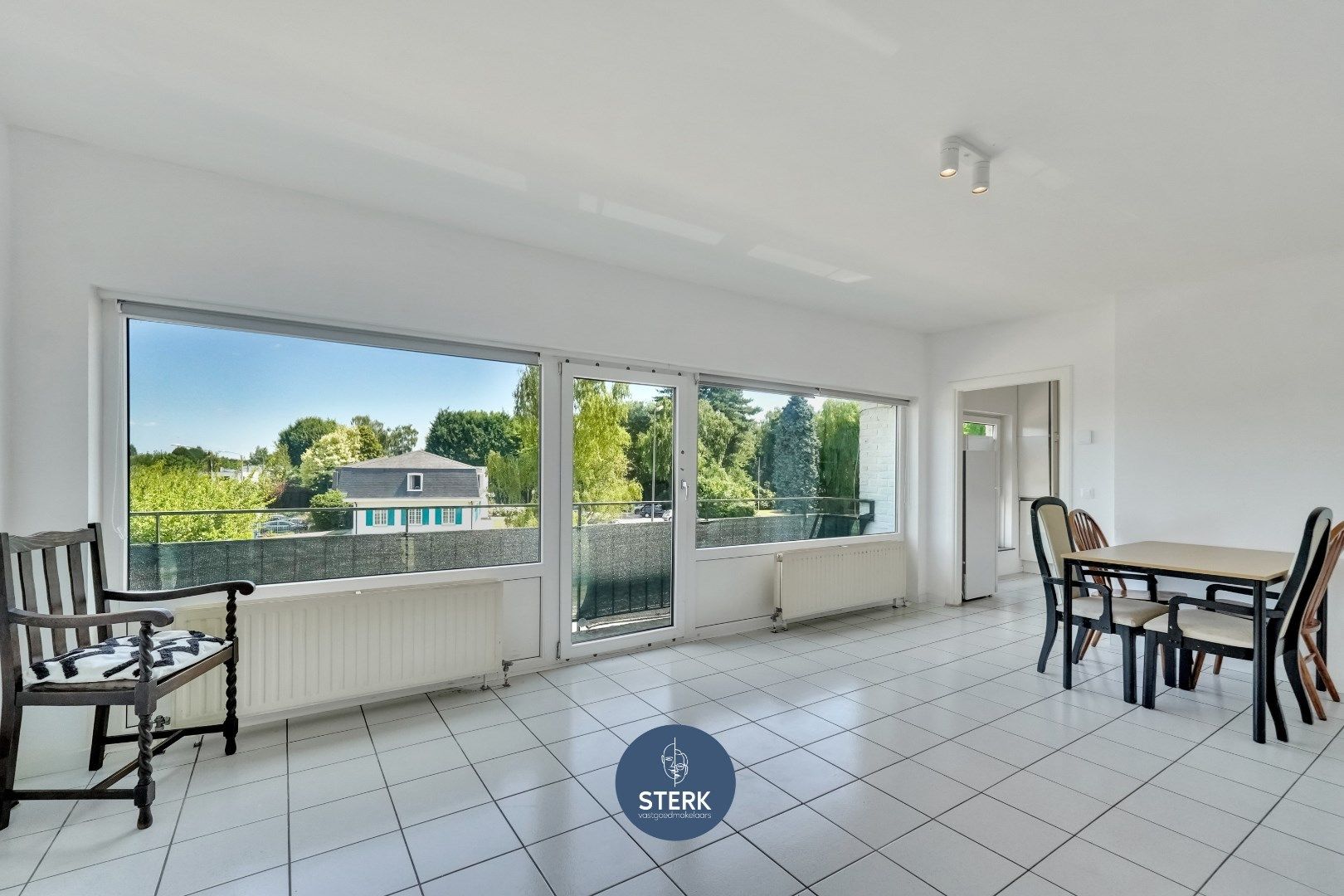 VERHUURD APPARTEMENT AAN EEN HOOG RENDEMENT TE SMEERMAAS !  foto 3